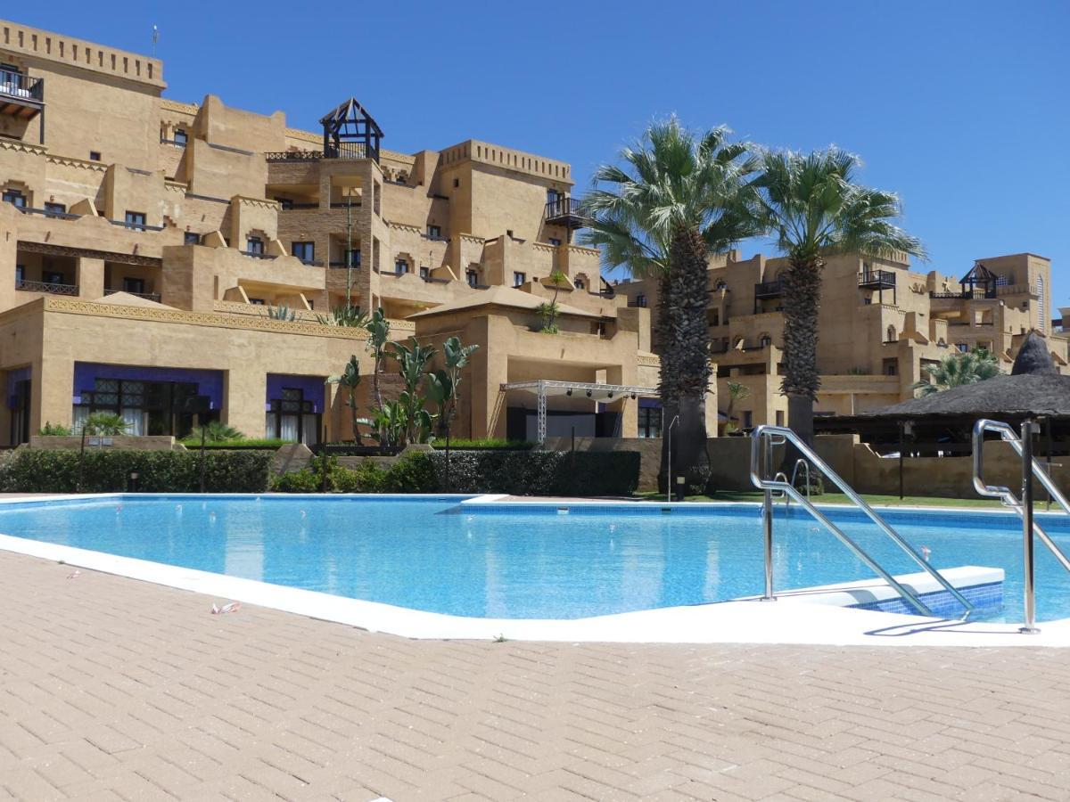 Apartamento Dos Dormitorios Bajo, Vistas Piscina Исла-Канела Экстерьер фото